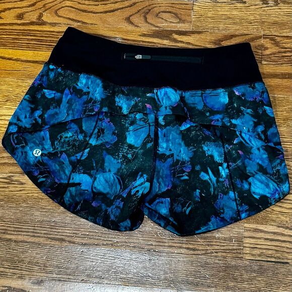 Lululemon Hotty High Rise Lined Shorts. Size 4. - Picture 2 of 6